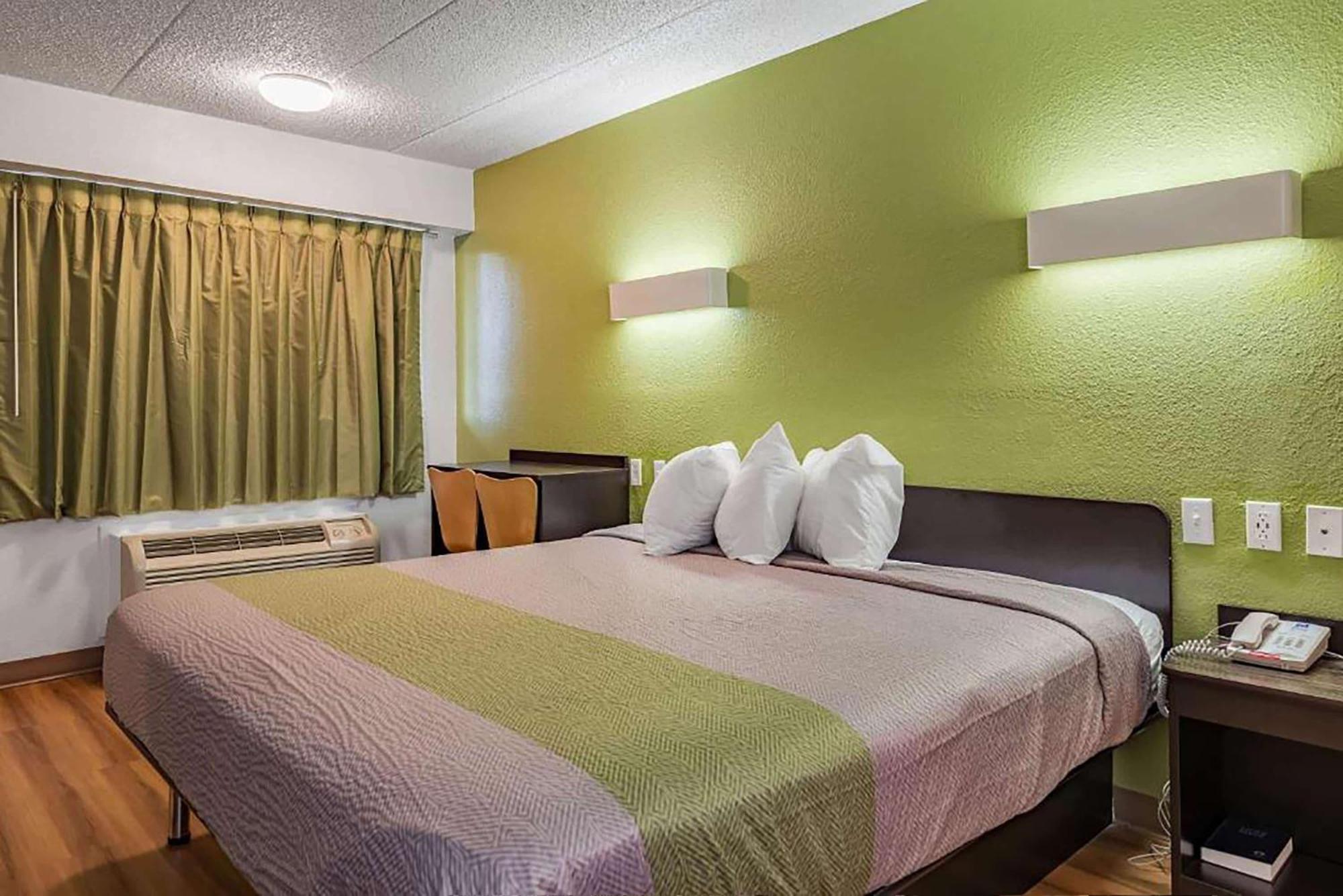 Days Inn By Wyndham Cincinnati I-71 Silverton Zewnętrze zdjęcie